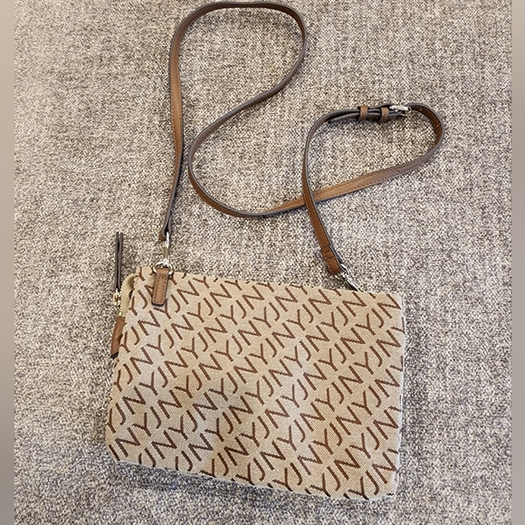Jones of New York crossbody purse - Picture 2 of 4
